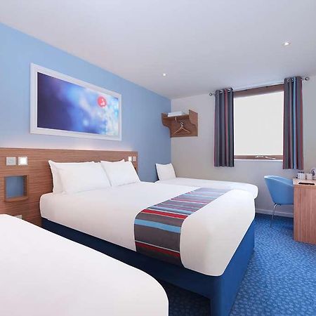 Travelodge Colwyn Bay Old Colwyn Room photo