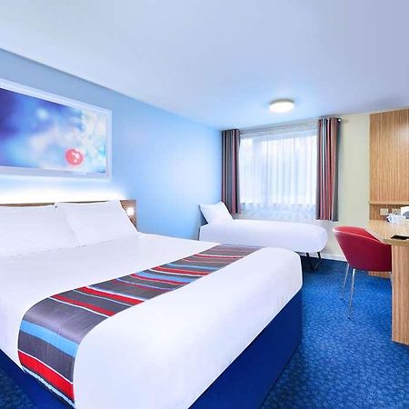 Travelodge Colwyn Bay Old Colwyn Room photo