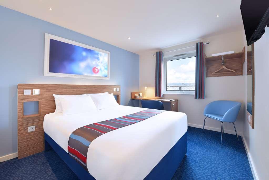 Travelodge Colwyn Bay Old Colwyn Room photo