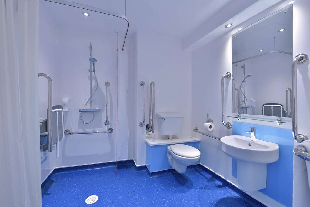 Travelodge Colwyn Bay Old Colwyn Room photo
